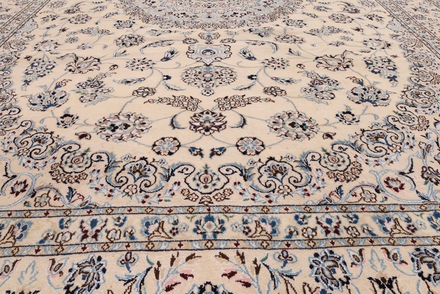 Naien 9La Carpet 353x249