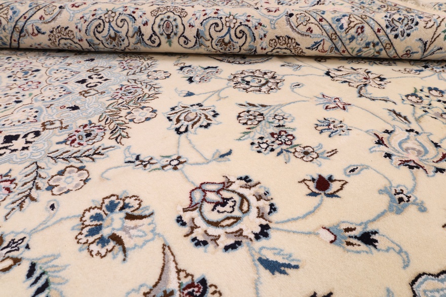 Naien 9La Carpet 353x249