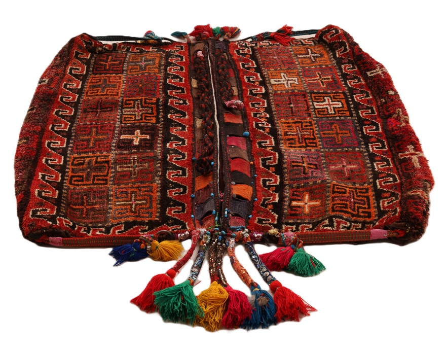 antique pocket pillow Ghashghai Carpet 138x127