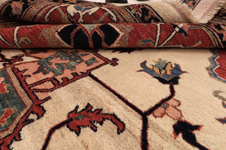Heriz Carpet  335x227