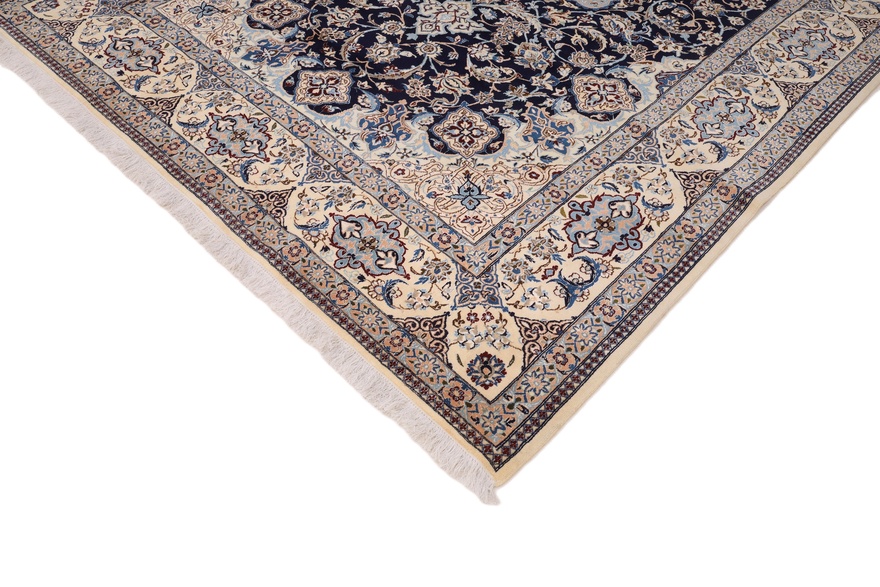 Nain9La Carpet  365x248