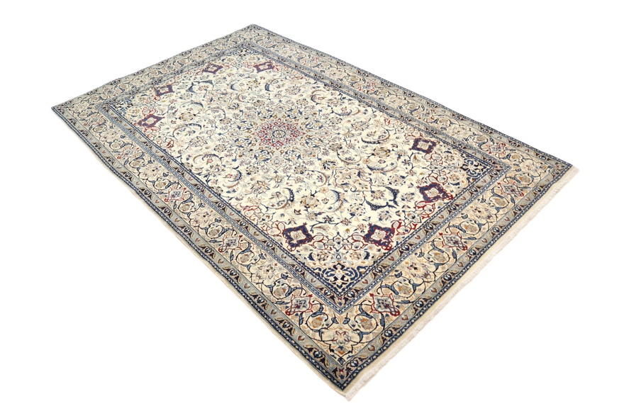 NAIN 9 La carpet 317x200