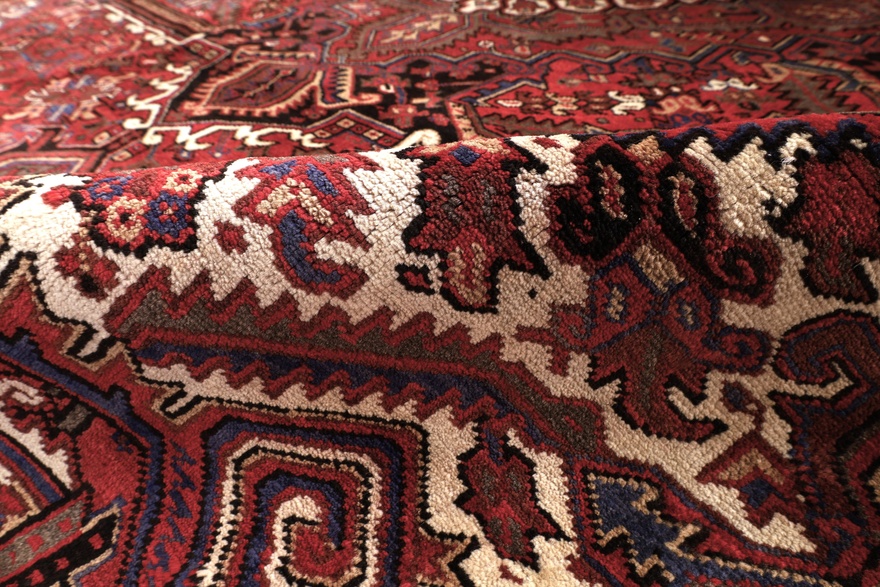 Heriz Carpet 338x258