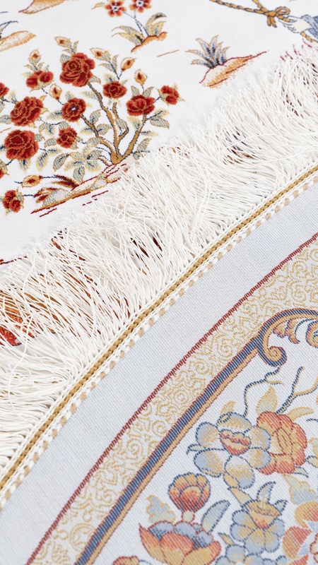 Qom  Dahlia Carpet 160x160