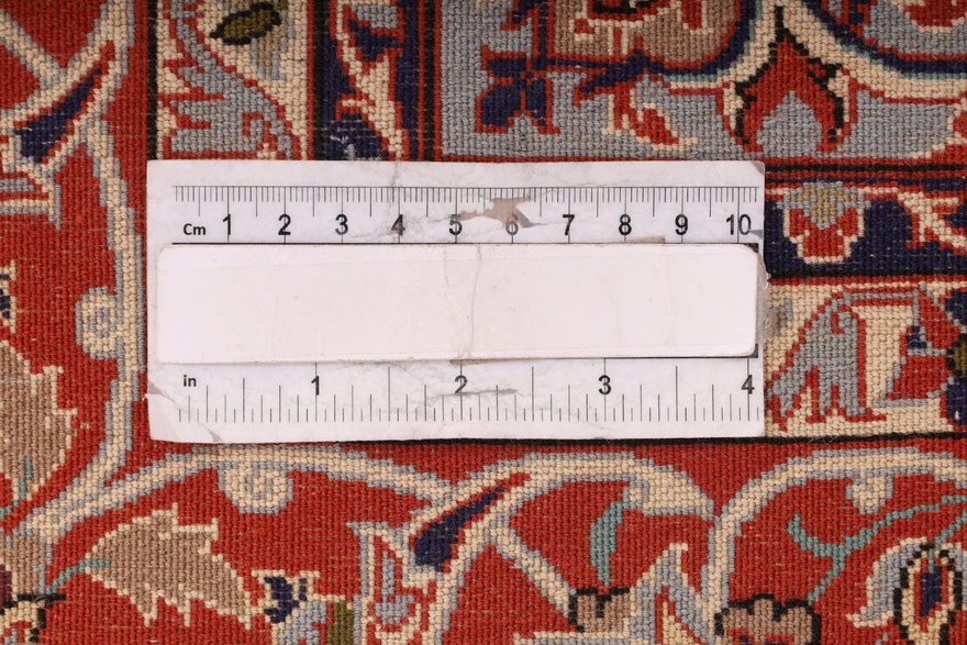 Isfahan Carpet 162x115