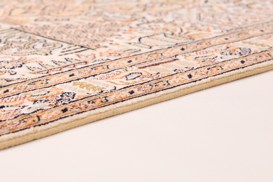 Kahmir Silk Carpet 125x81