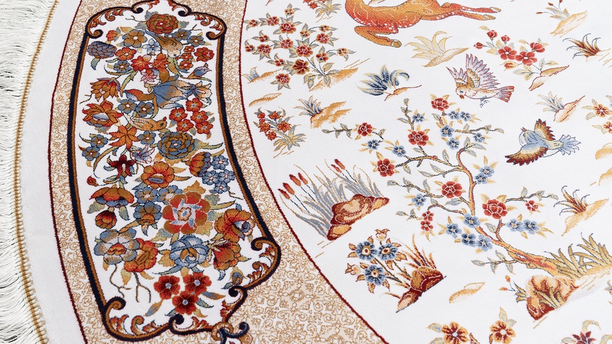 Qom  Dahlia Carpet 160x160