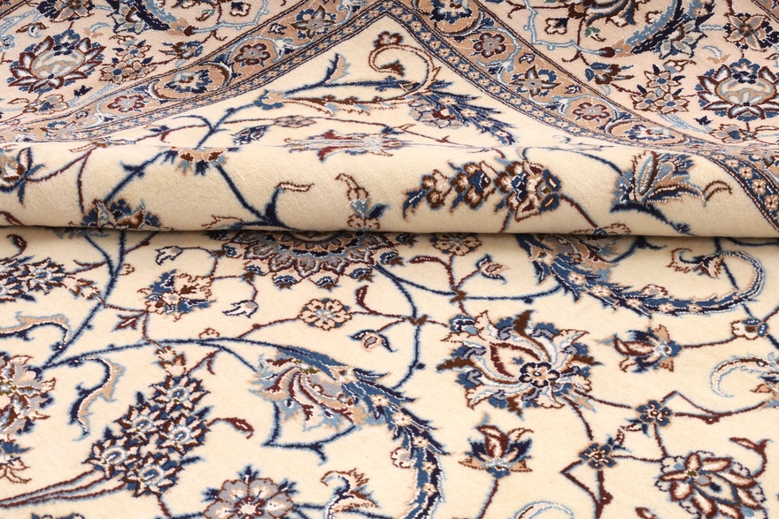 Nain9La Carpet  306x292