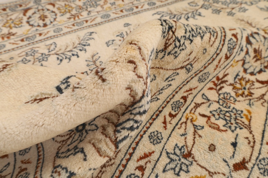 Kashan Tawasoli Carpet 160x102