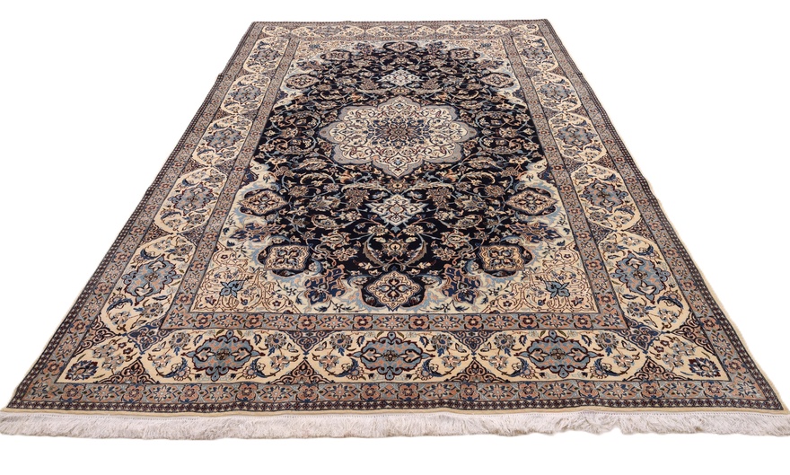 Nain9La Carpet  365x248
