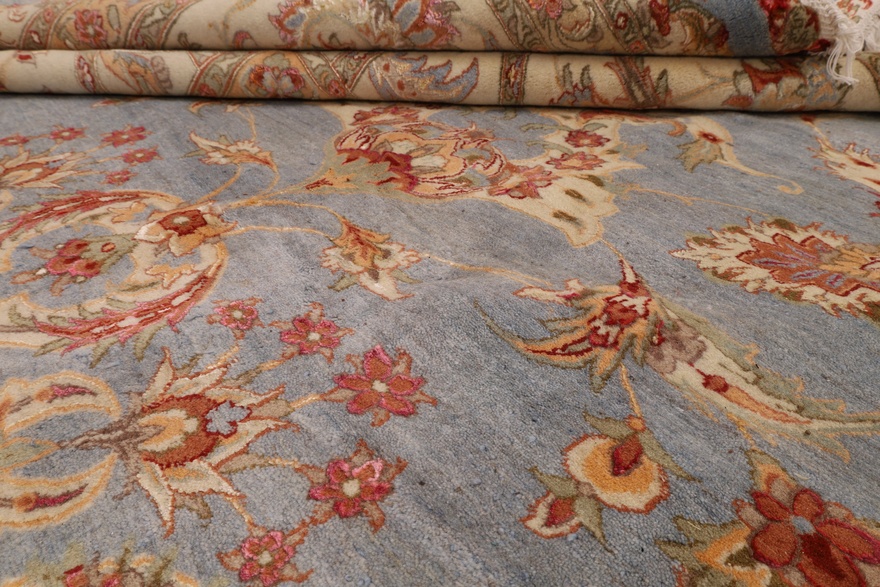 Tabriz Marke Sherkat khashrai Carpet  520x385