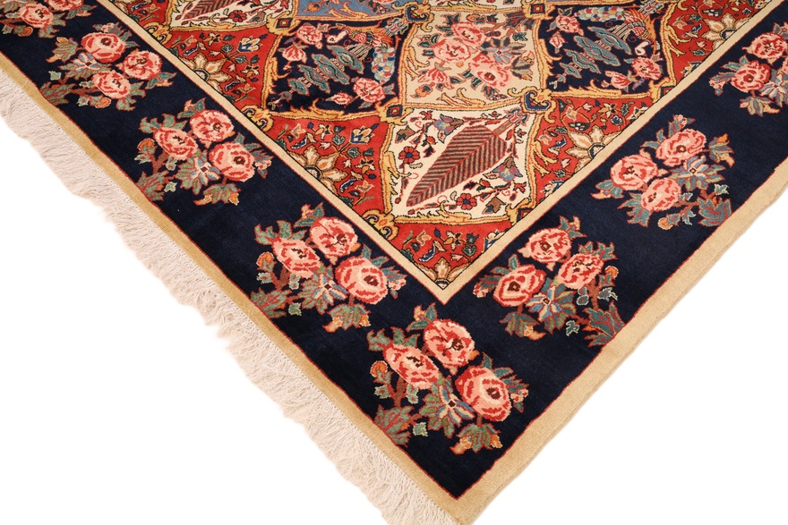 Bakhtiari Carpet 242x165