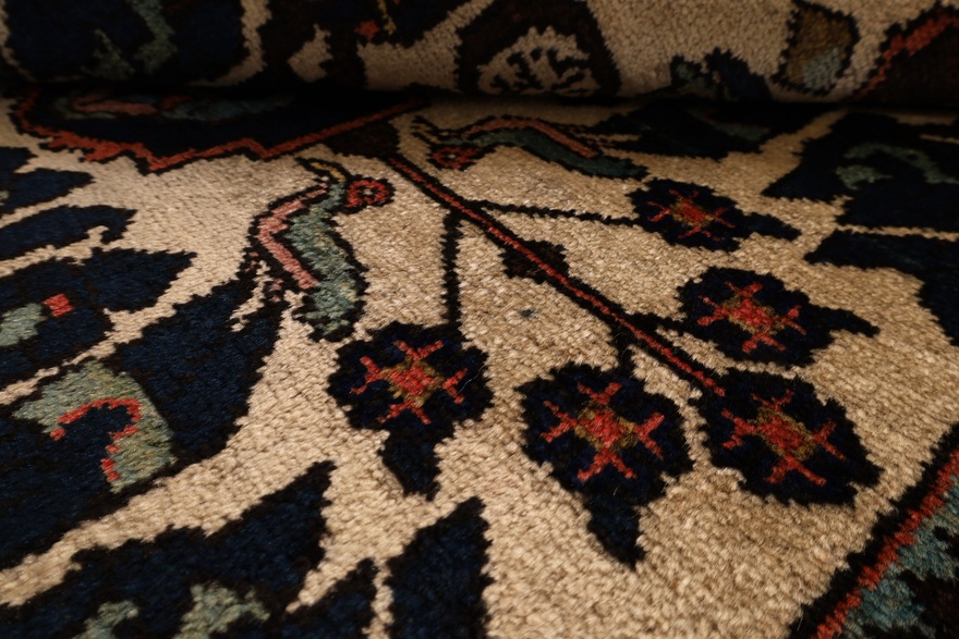 Antique BAKHTIAR Carpet  100x80