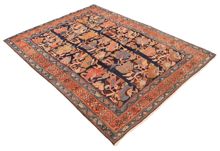 Antique  Azerbeijan  Carpet 190x133