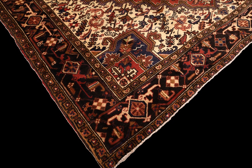 Heriz Carpet  292x256