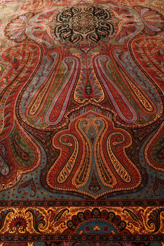 Qom Silk HossenKashizadeh Carpet 300x200