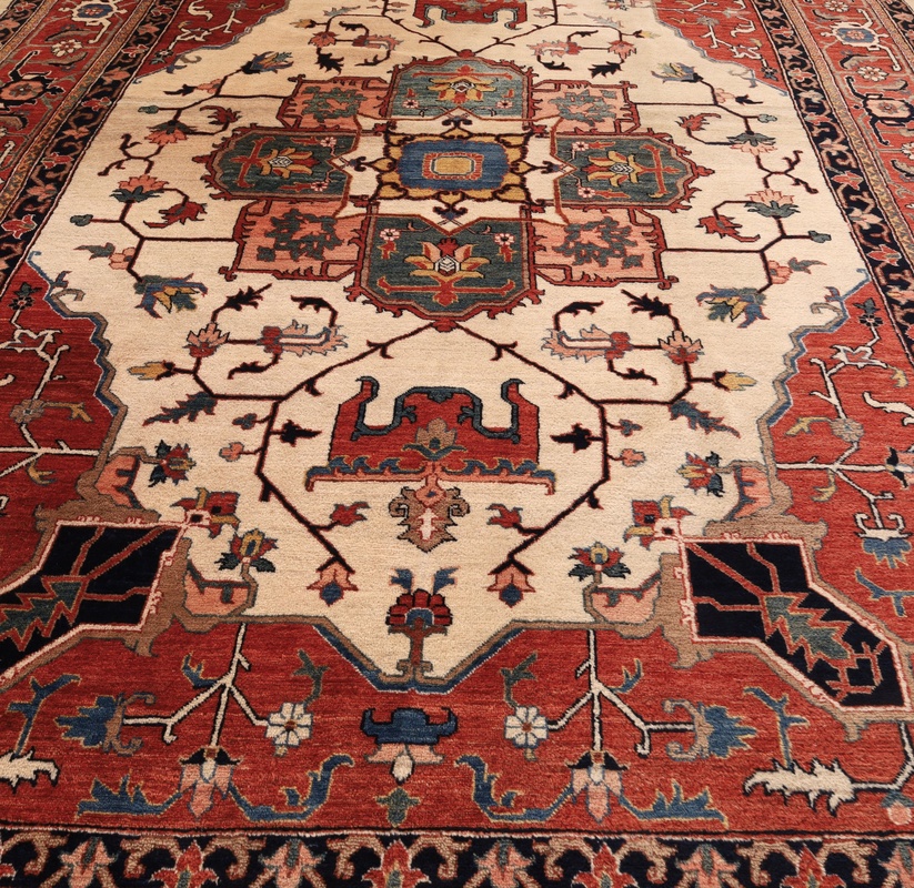 Heriz Carpet  335x227