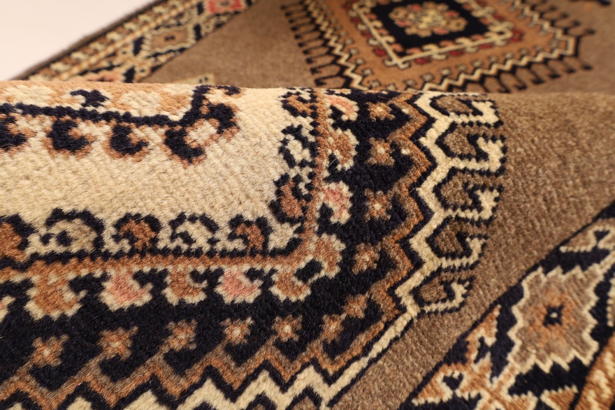 Schiraz Carpet 307x88