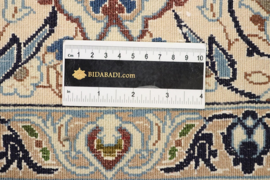 NAIN 9 La carpet 317x200