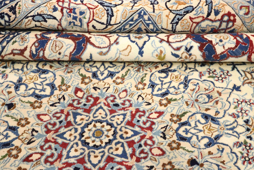 NAIN 9 La carpet 317x200