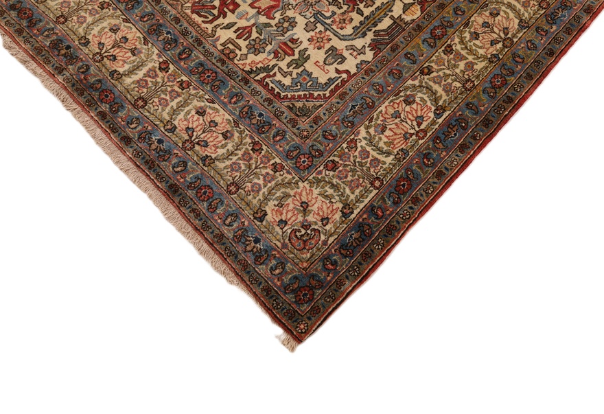 Qum Antique Carpet 325x220