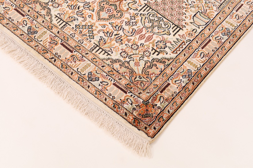 Kahmir Silk Carpet 125x81