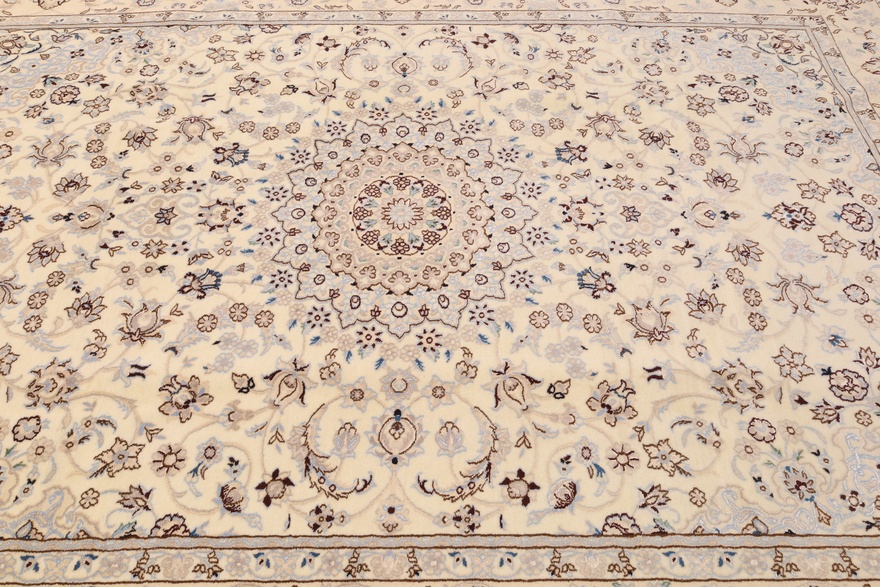 Nain 9 La Carpet  303x207