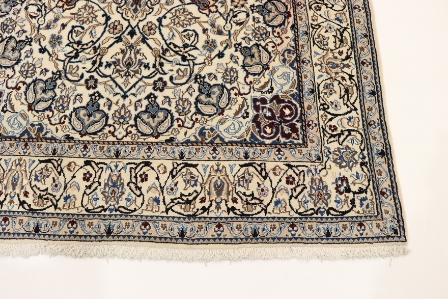 Nain 9lA Carpet  271x161