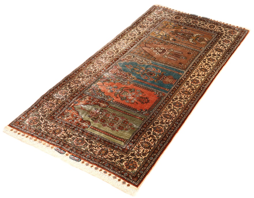 Turkie Silk  Estanbul Carpet  150x70