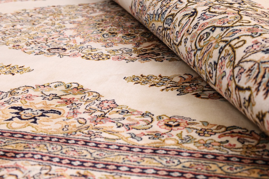 Kashmir SILK Carpet 191x124