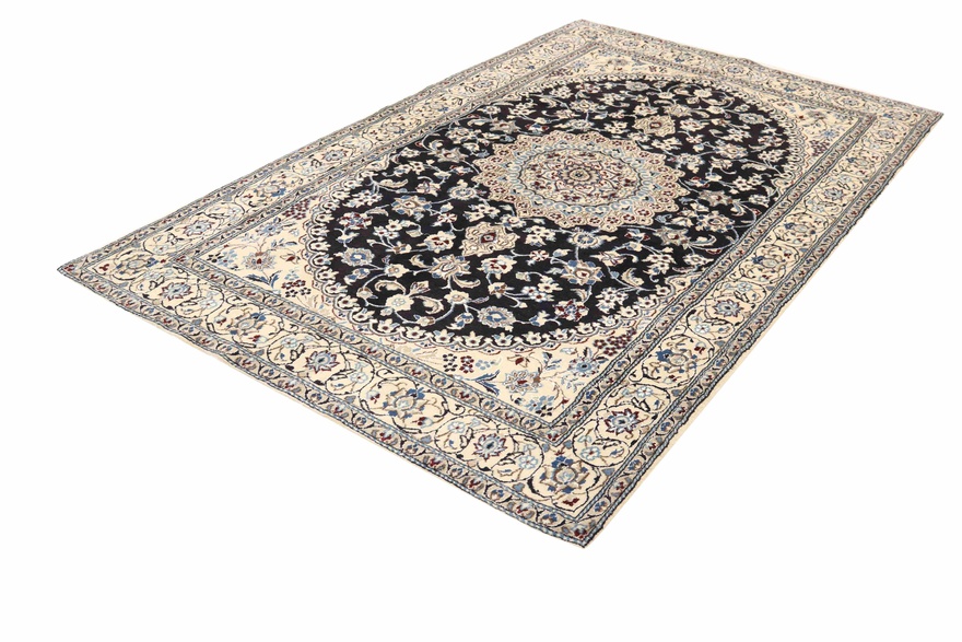 Nain 9 La Carpet 233x145