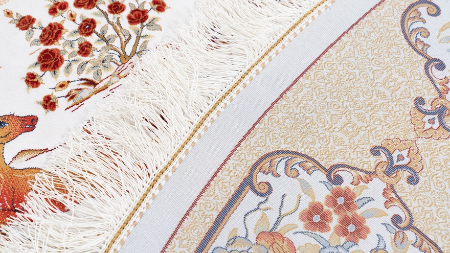 Qom  Dahlia Carpet 160x160