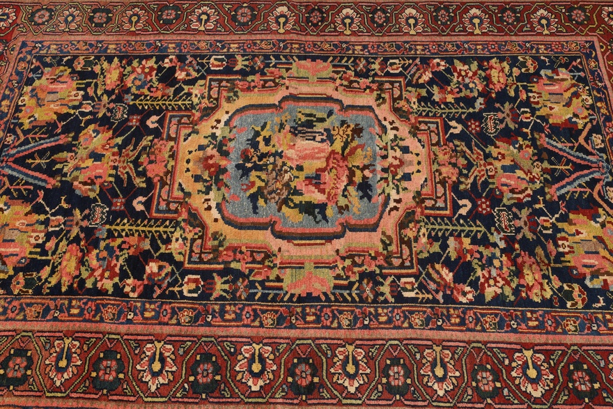 Antique Bakhtiari Farah Dombeh Carpet 211x148