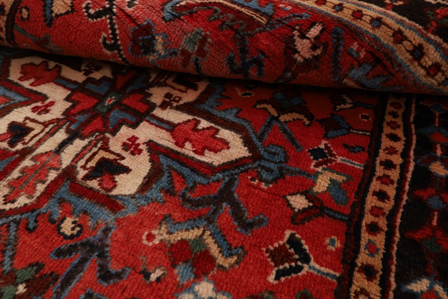 Heriz Antique Carpet  150x93