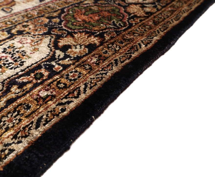 Qum Silk Carpet 160x106
