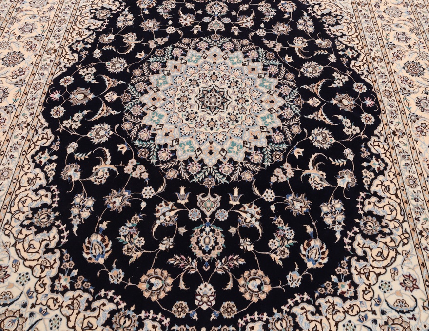 Nain 6 La Carpet 254x210