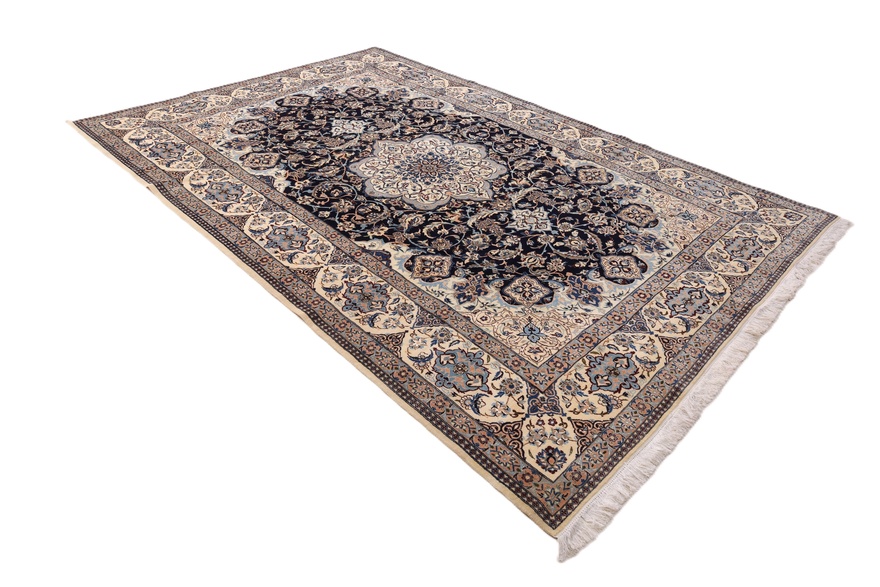 Nain9La Carpet  365x248