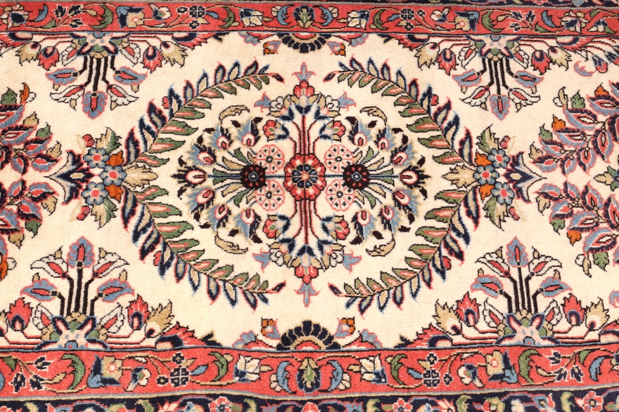 Sarouk Carpet  490x82