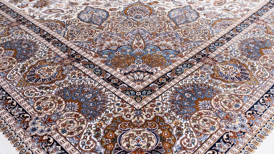 Qom  Dahlia Carpet 300x200