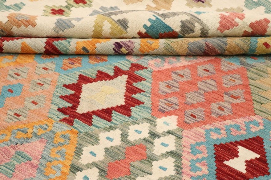 Kilim Carpet  484x303