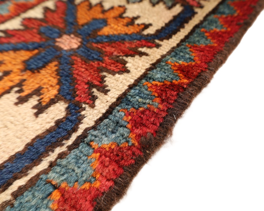 Antique BAKHTIAR Carpet  200x132