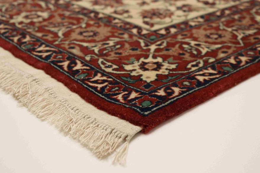 Isfahan Carpet 152x107