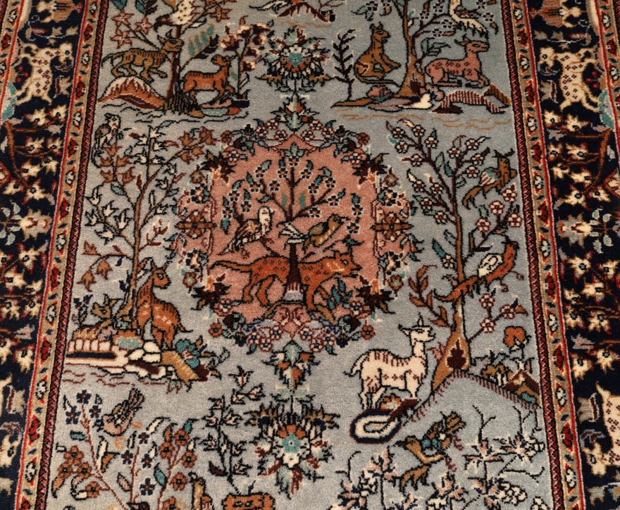 China Carpet 124x69