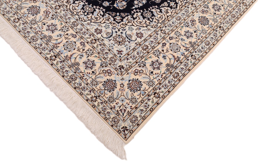 Nain 6 La Carpet 254x210
