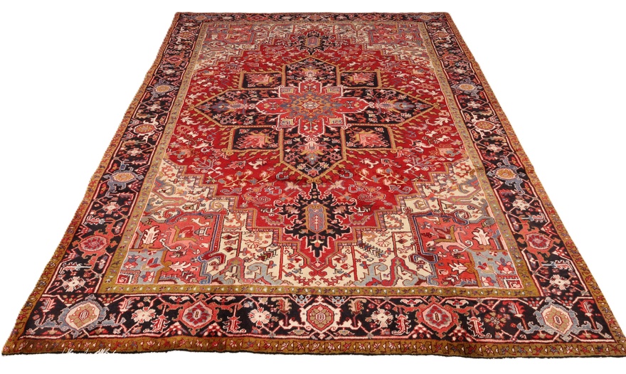 Heriz Carpet 333x250