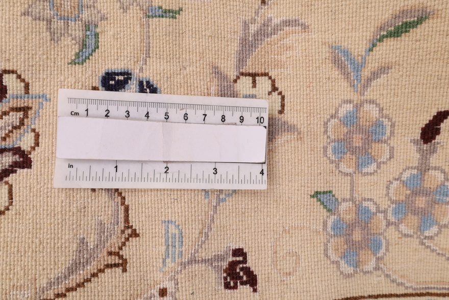 Nain 9 La Carpet  303x207