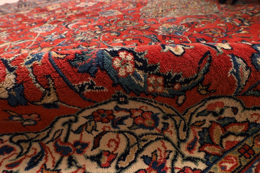 Sarouk Carpet  320x225
