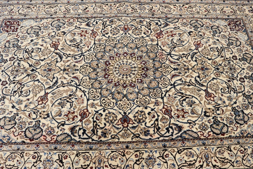Nain 9lA Carpet  271x161