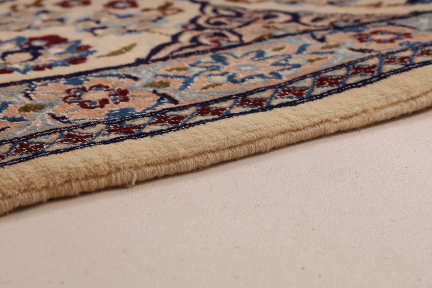 Nain9La Carpet  365x248