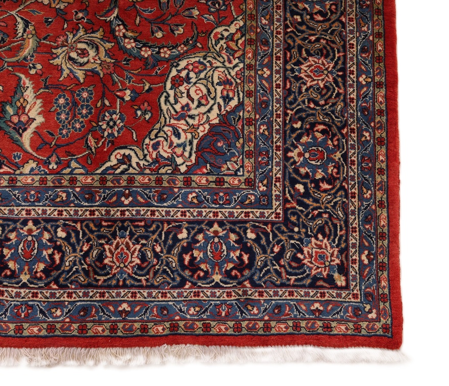 Sarouk Carpet  320x225